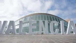 València acelera con el cambio de nombre en pleno de mes agosto