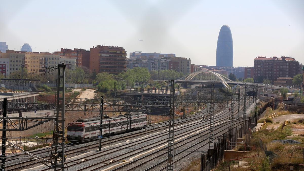 Estado actual de las obras de la futura estacion del AVE de La Sagrera.