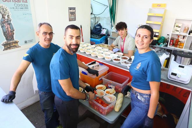 Salmorejo, magia y devoción en la última jornada de la Velá