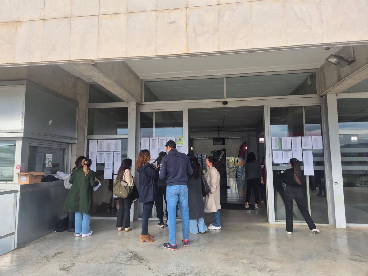 La primera fase de las oposiciones se ha desarrollado esta mañana