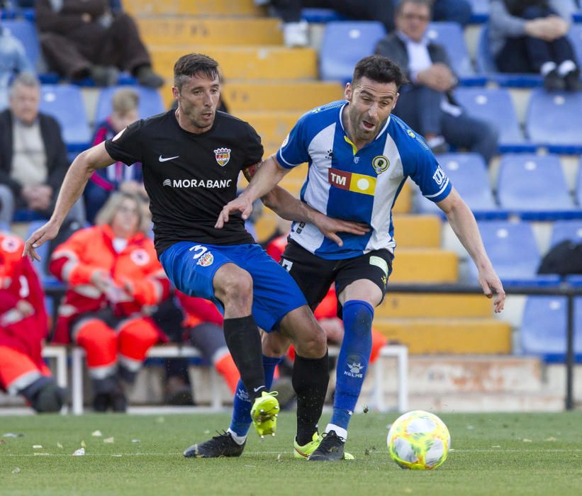 Los blanquiazules desperdician la oportunidad de huir del descenso y no pasan del empate ante un Andorra con uno menos desde el 52'