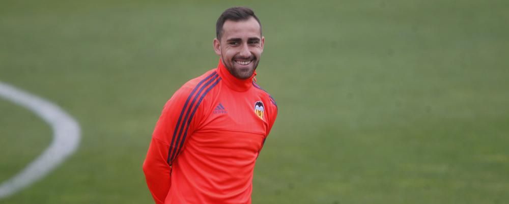 El nuevo peinado de Paco Alcácer