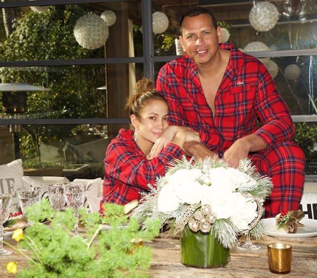 Jennifer Lopez y Alex Rodriguez con pijamas a juego