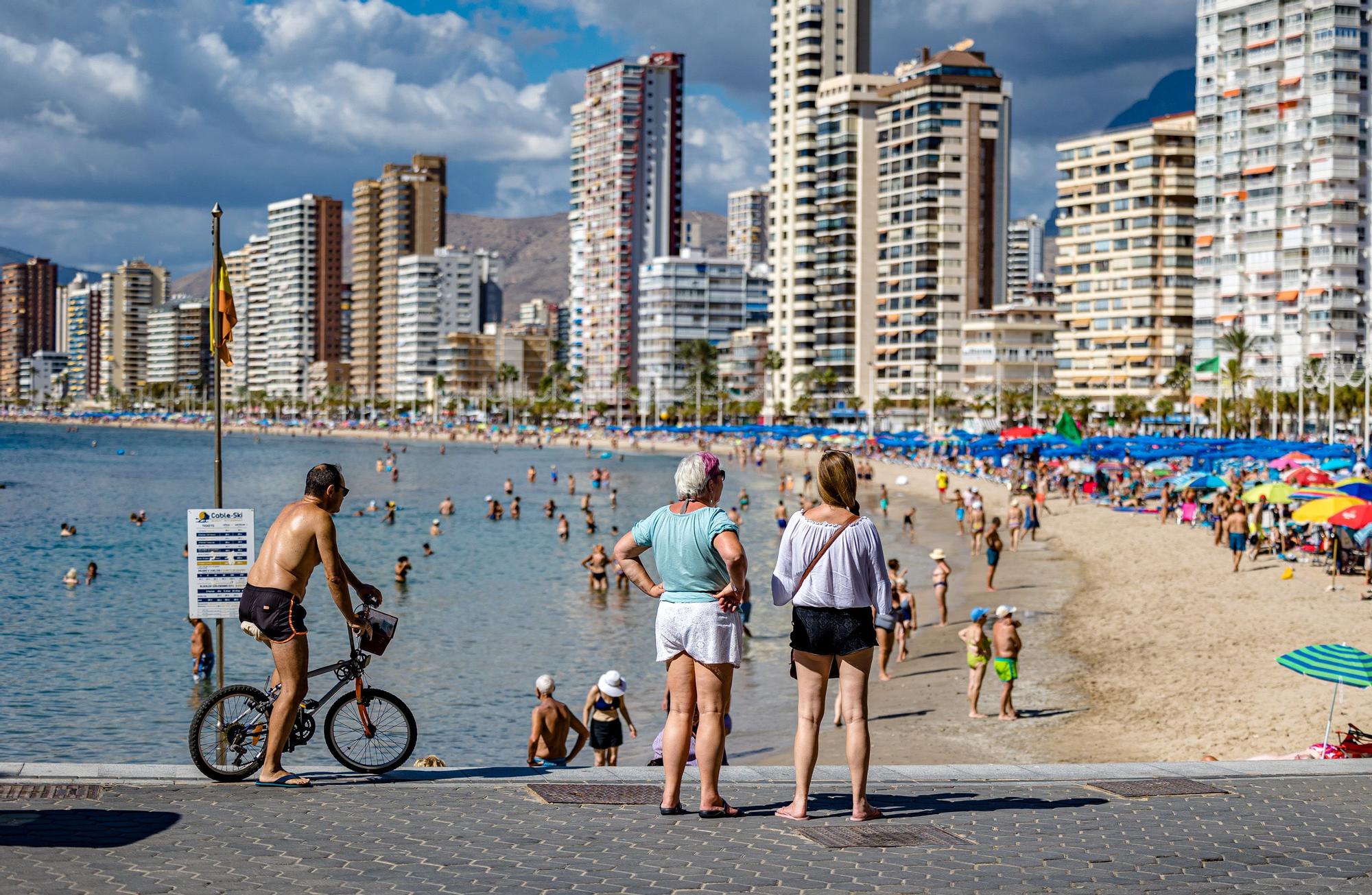Un puente de oro para la provincia de Alicante: la ocupación turística alcanza el 72%