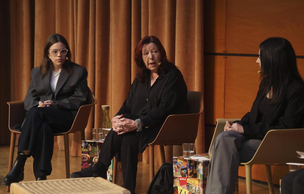 Pilar Dasí, superviviente del Patronato de Protección a la Mujer, durante la mesa redonda.