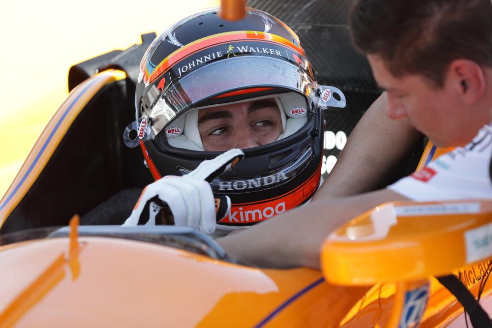 Fernando Alonso participa en las pruebas libres de las 500 millas de Indianápolis