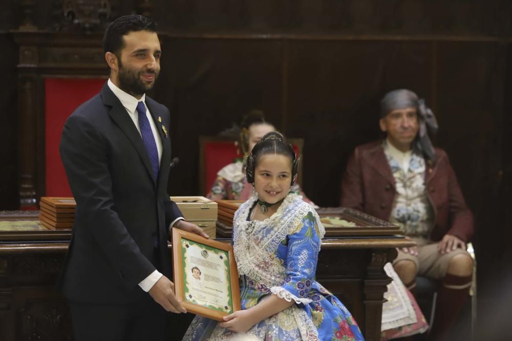 Sandra y Aitana, nuevas Falleras Mayores de El Camp de Morvedre.