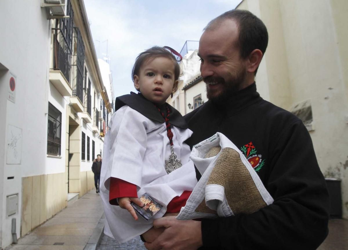 Imágenes de Las Penas de Santiago a su salida del templo