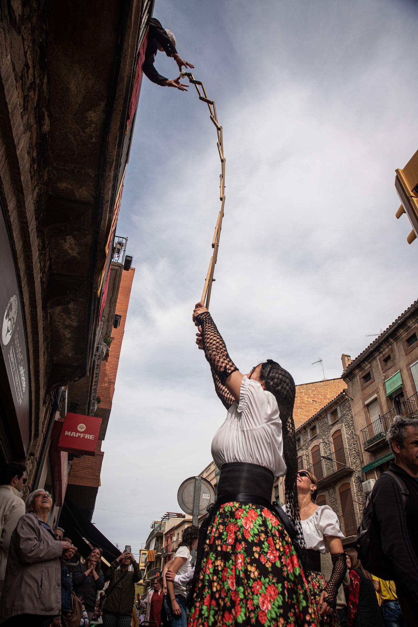 Els caramellaires omplen Súria de música, dansa i festa