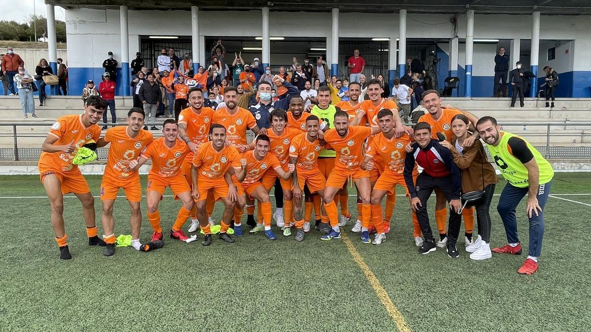 La plantilla del Panadería Pulido tras vencer por 0-3 al Tamaraceite en el Juan Guedes