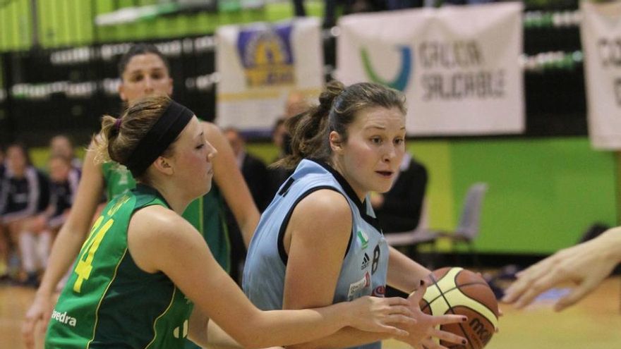 Marta Canella, ante el Arxil. // R. Grobas