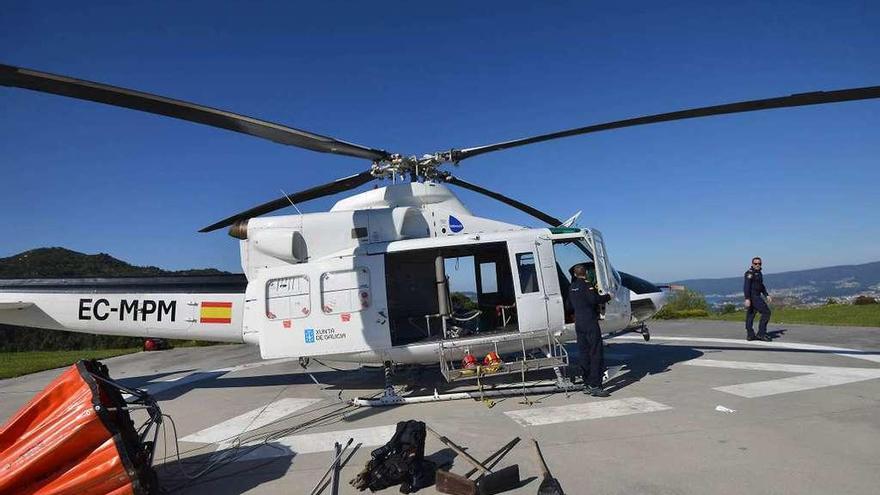 Helicóptero contra incendios con base en O Campiño. // G. Santos