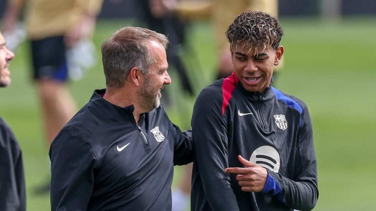 Flick y Lamine Yamal, de buen rollo en la Ciutat Esportiva