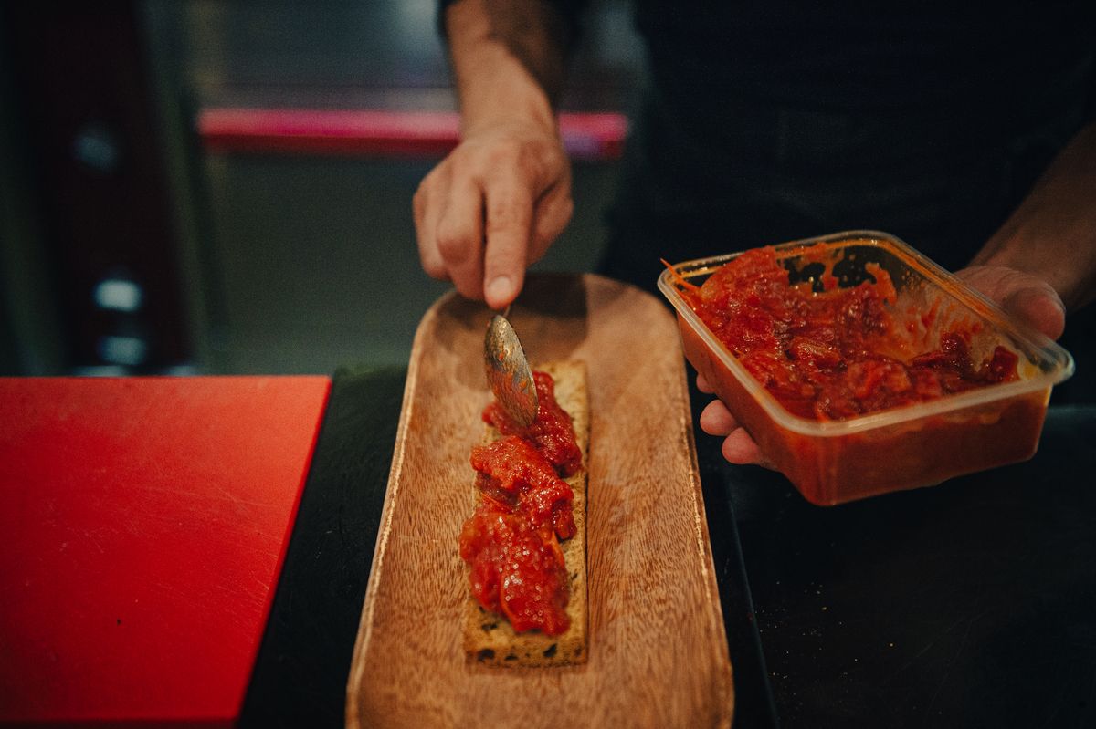 Así es y esto se come en el restaurante Open de Alicante