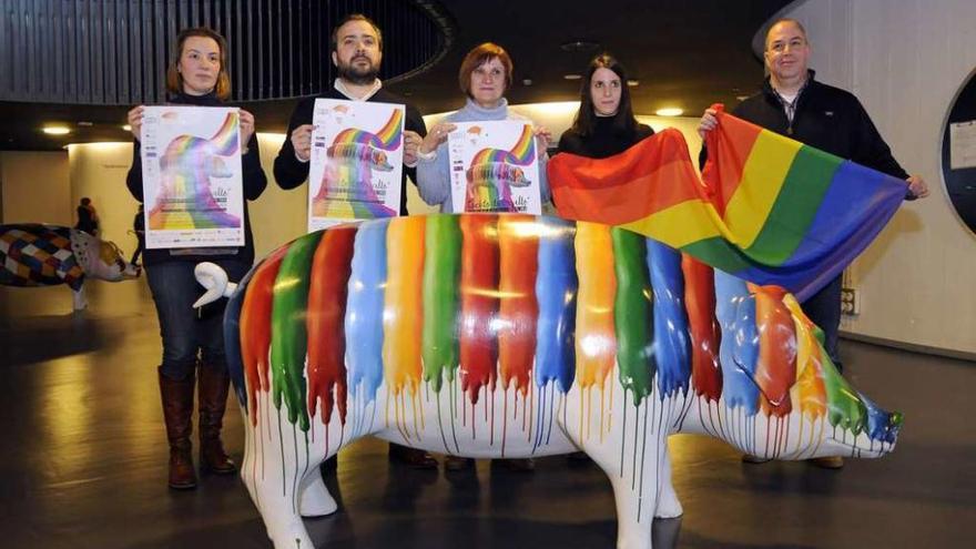 Paio, Cuiña, Alonso, Rodríguez y Taboada, ayer, en el vestíbulo del consistorio de Lalín. // Bernabé/Javier Lalín