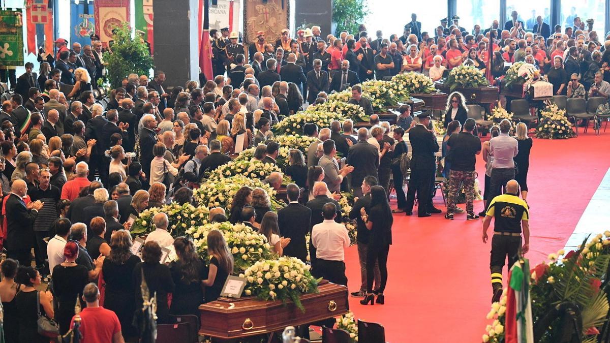 Funeral de Estado por los fallecidos en el puente de Génova, este sábado.