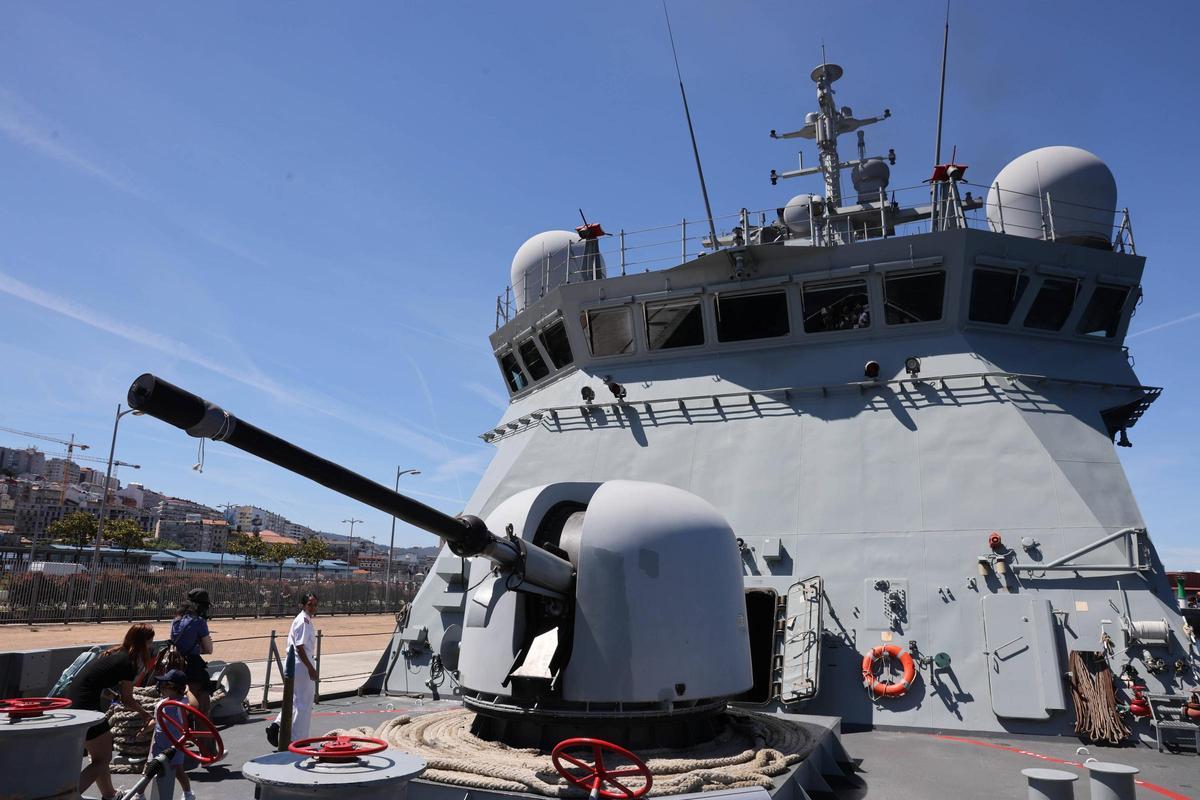 El campamento militar de As Avenidas se despide