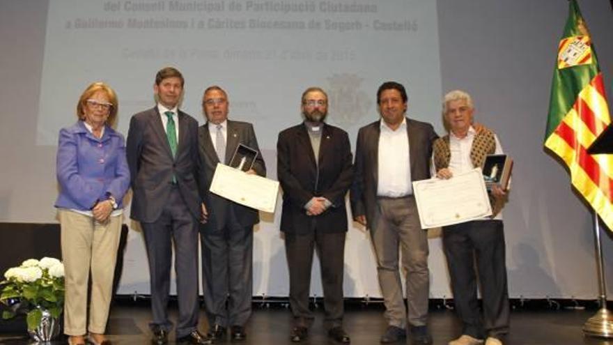 Cáritas y Guillermo Montesinos reciben los Premios de Participación Ciudadana