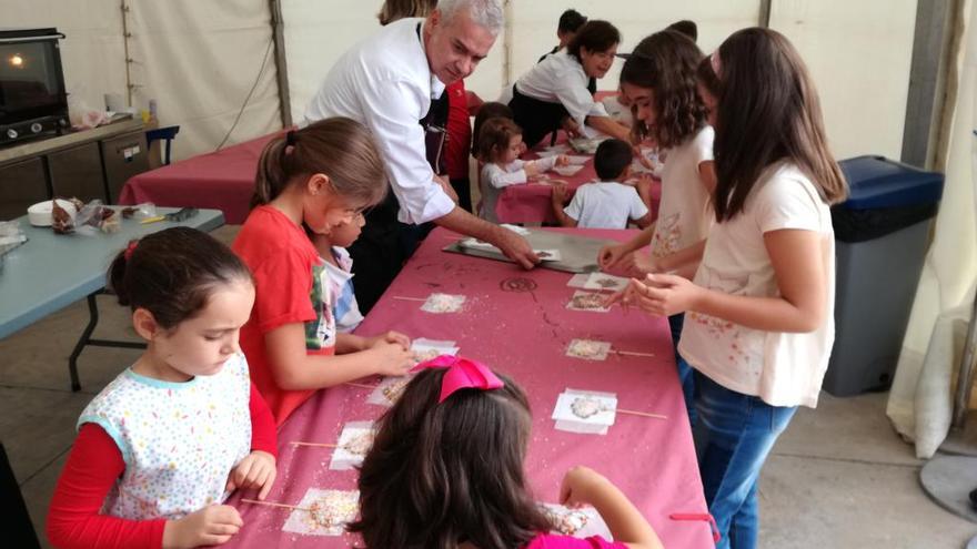 Taller infantil en el Encuentro Gastronómico del Langostino