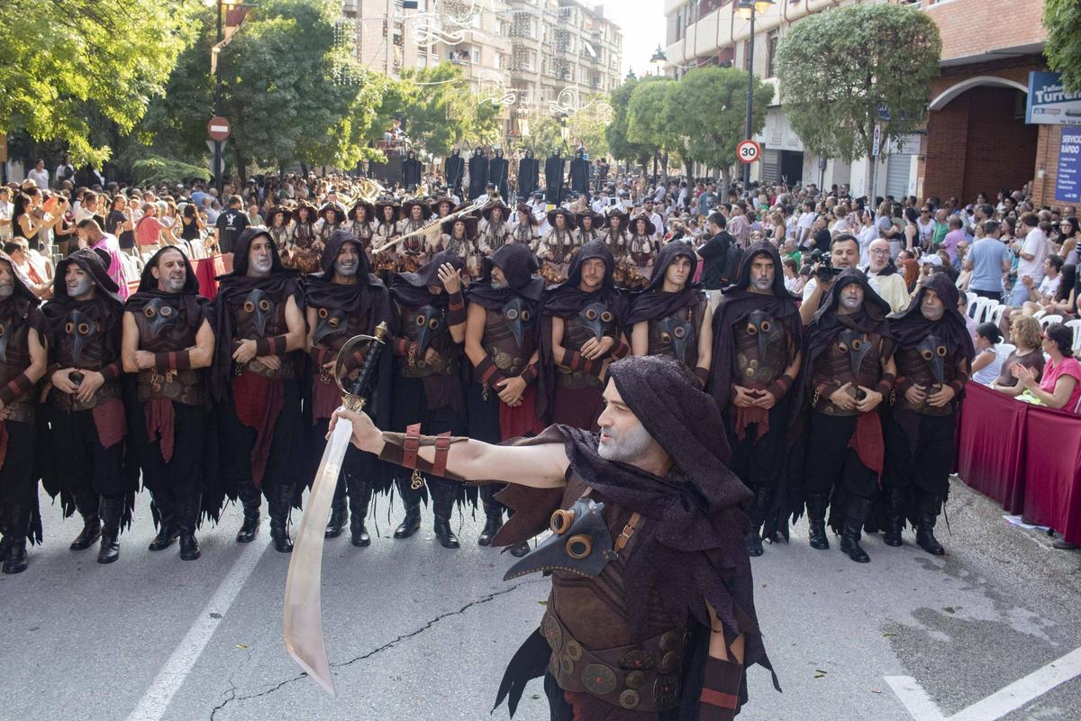 "Filaes" en la Entrada de Ontinyent de las pasadas fiestas, de 2025.