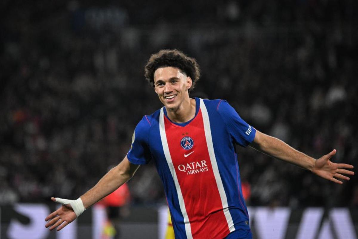 Maghnes Akliouche celebra su gol al Le Mans