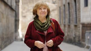 Svetlana Alexievich: "Si Putin no aprieta el botón nuclear es probable que pierda la guerra"