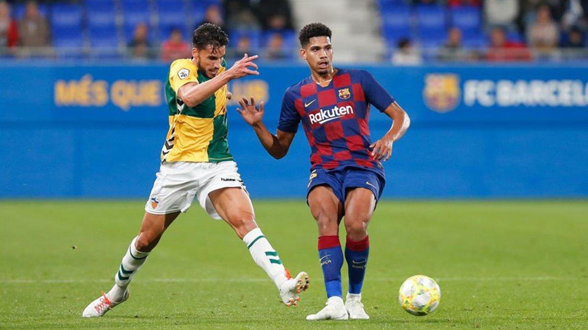 Ronald Araujo se está destapando esta temporada en el aspecto ofensivo