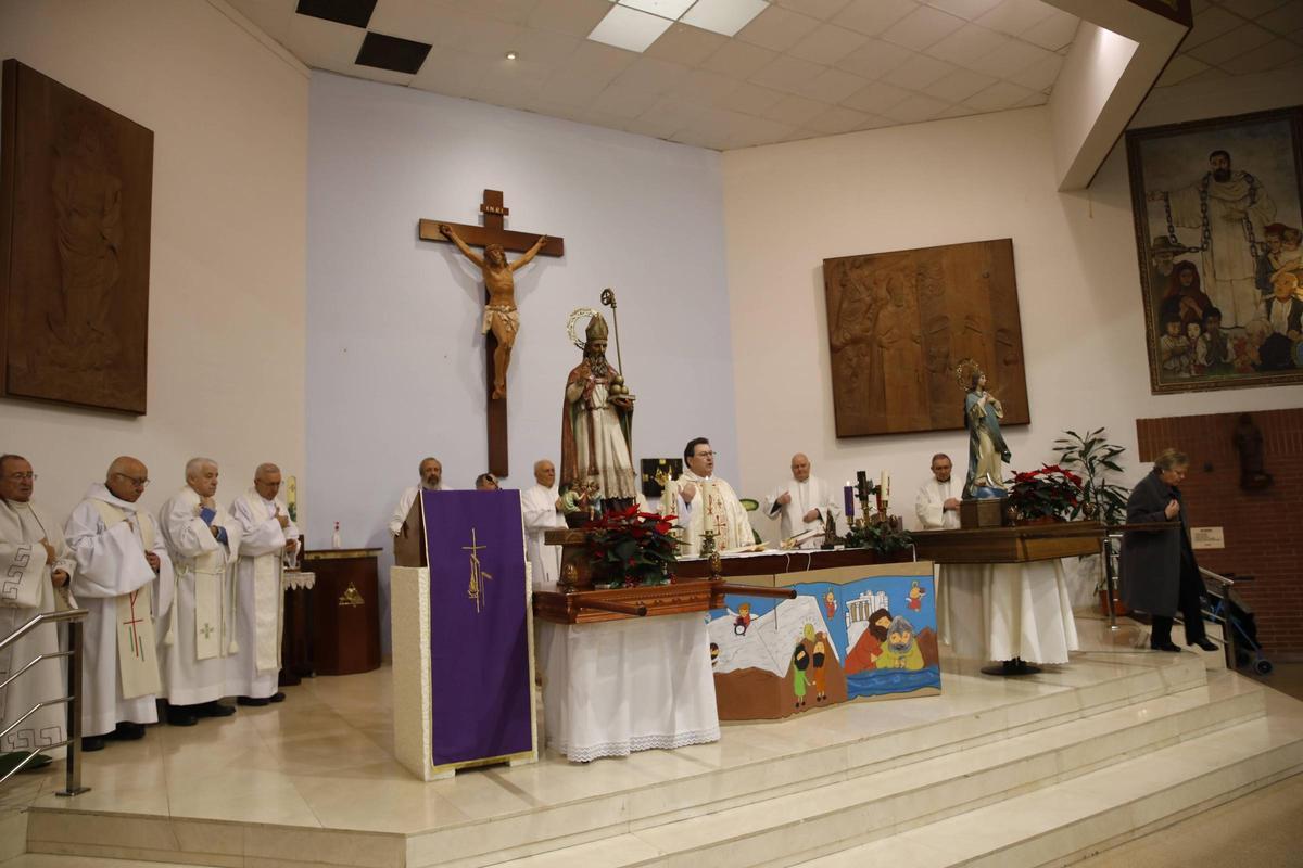 El Coto se echa a la calle para celebrar San Nicolás (en imágenes)