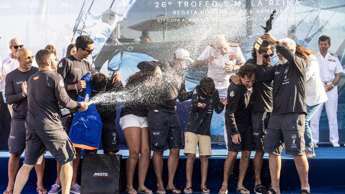 El Fala Pouco celebra su triunfo en el Trofeo de la Reina