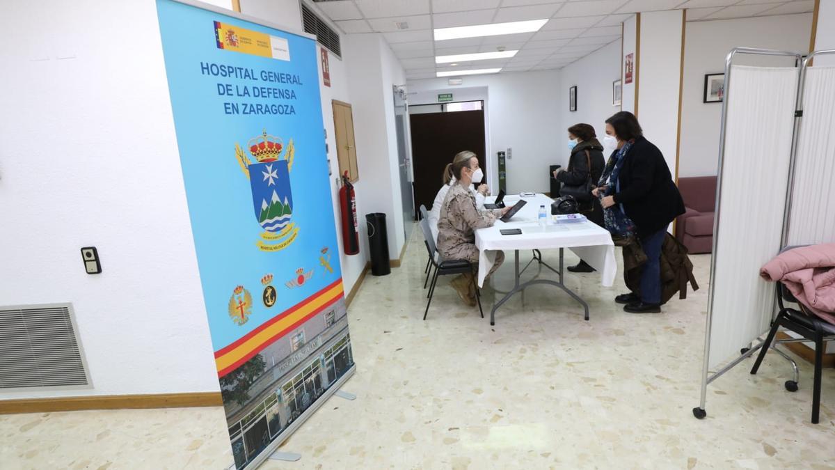 Vacunación en el Hospital Militar de Zaragoza