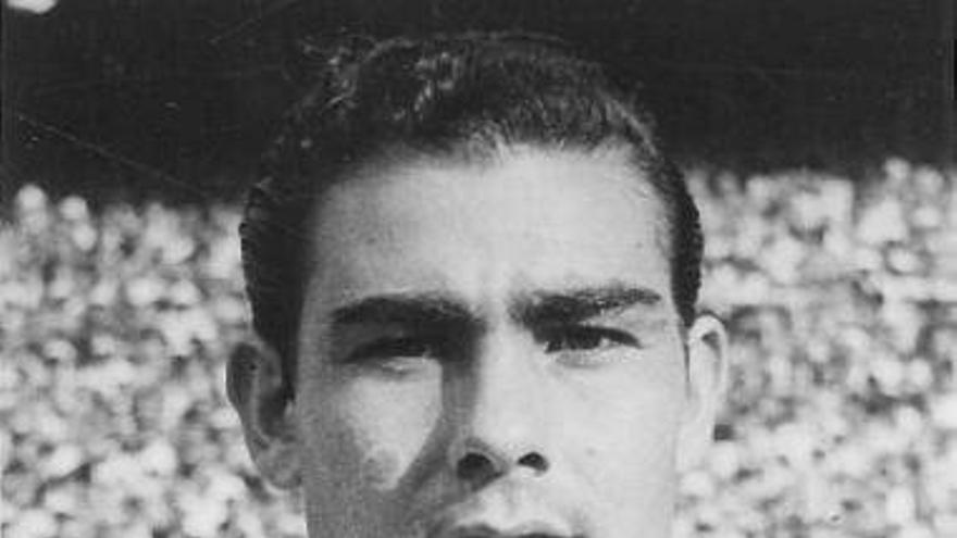 Fallece Ángel Atienza, el jugador y artista del Real Zaragoza que ganó cuatro Copas de Europa