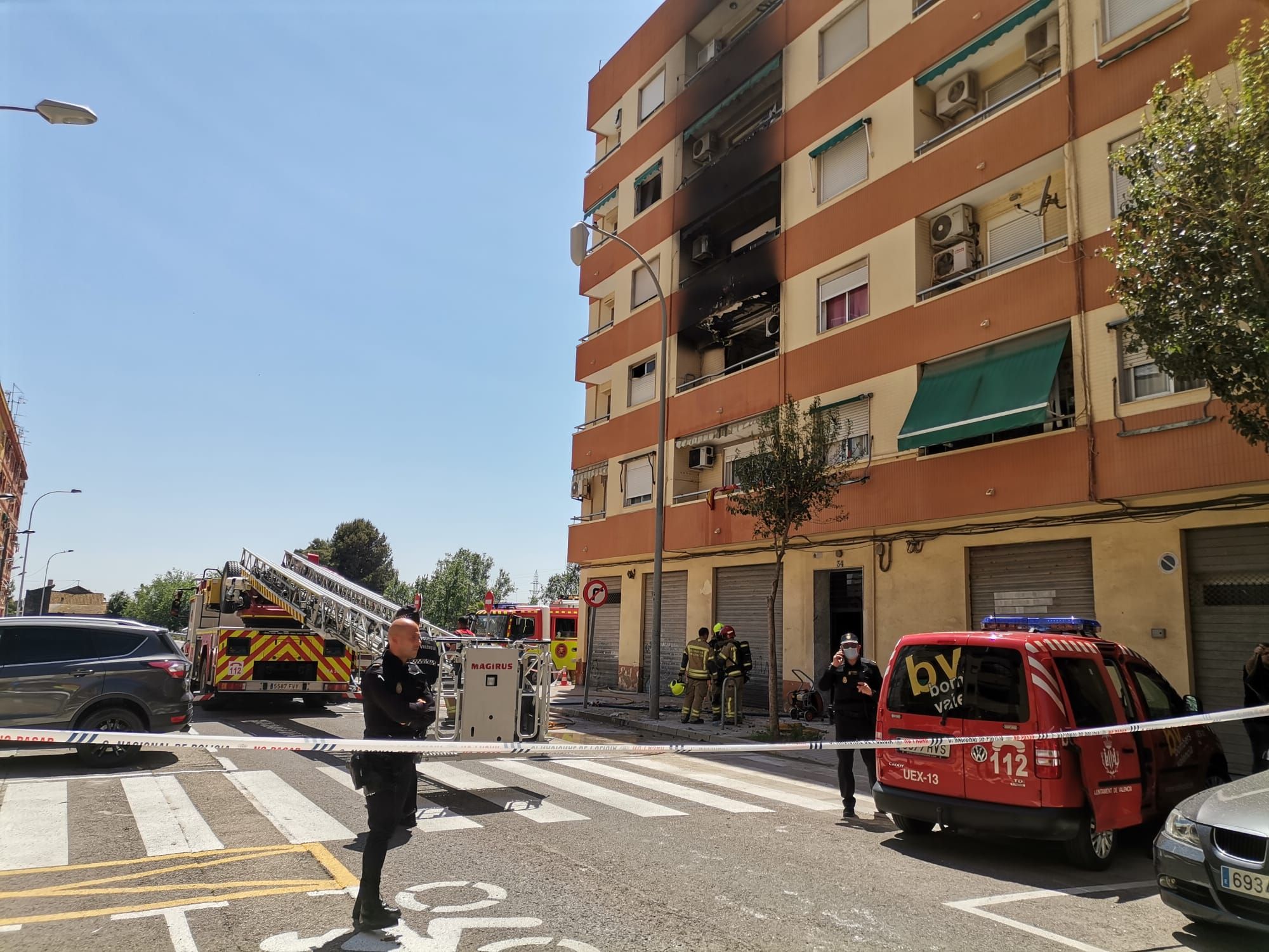 Una mujer muere en el incendio de su piso en Natzaret