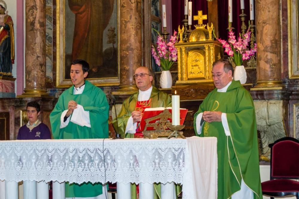 Despedida oficial de Tábara. Aparece junto al nuevo párroco, Carlos Hernández (izquierda). Ya cumplía castigo. Octubre de 2016