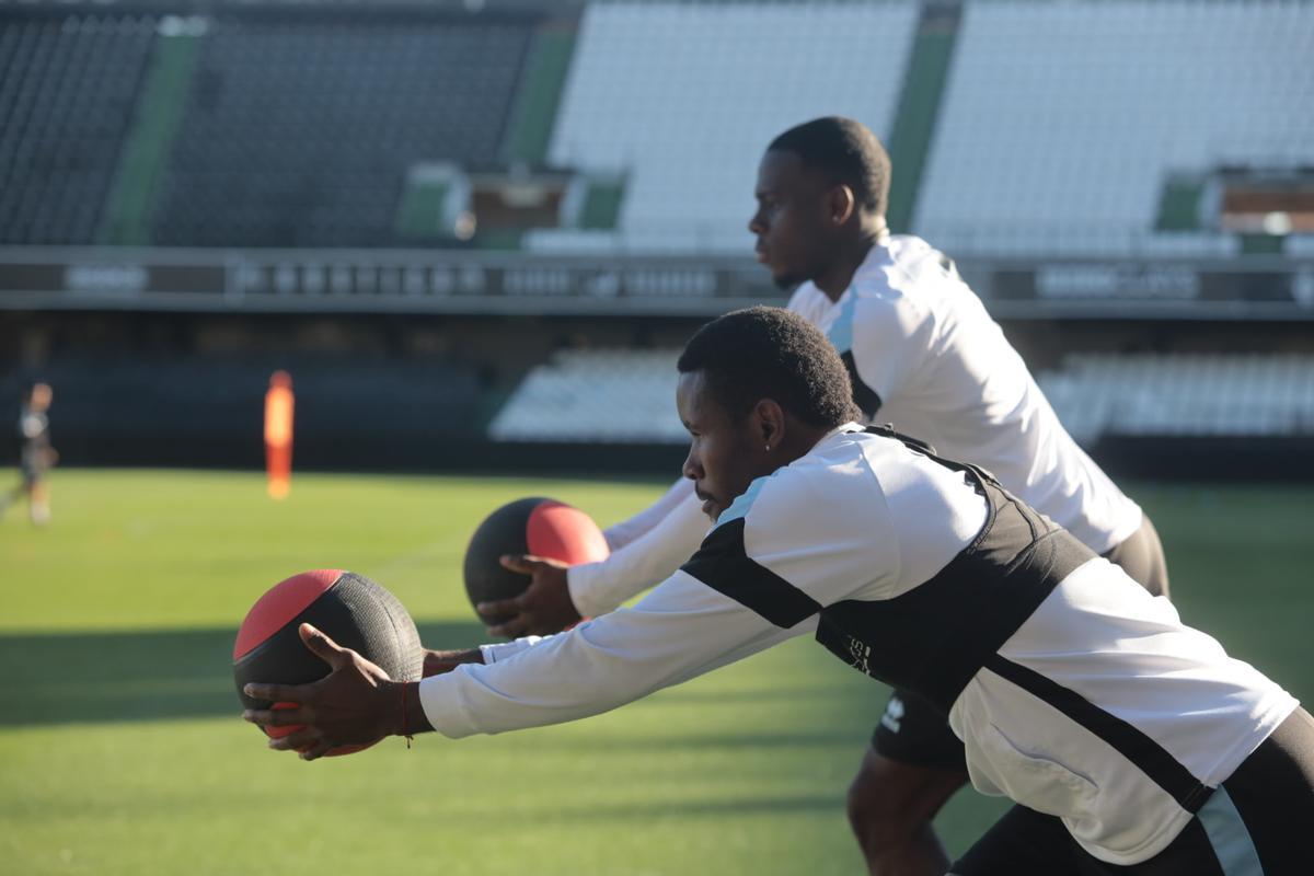Galería | Búscate en el entrenamiento a puertas abiertas del CD Castellón