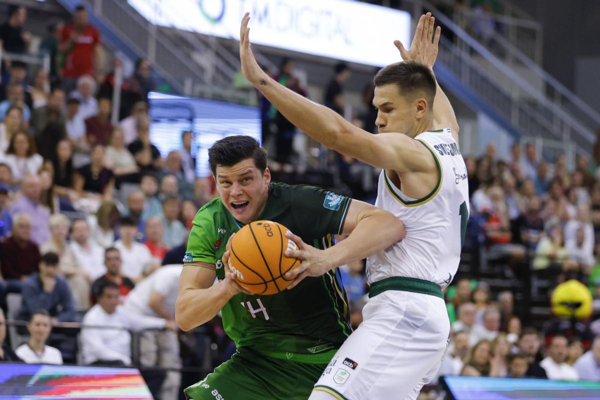El Covirán Granada y el Unicaja, en imágenes