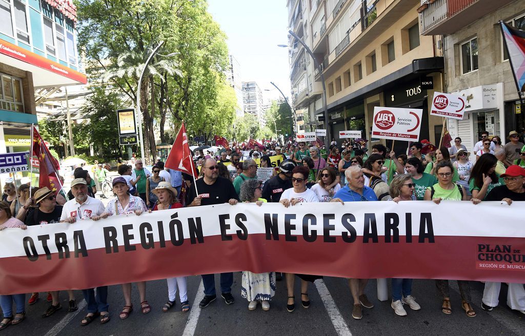 Las mareas se echan a la calle en el Día de la Región de Murcia