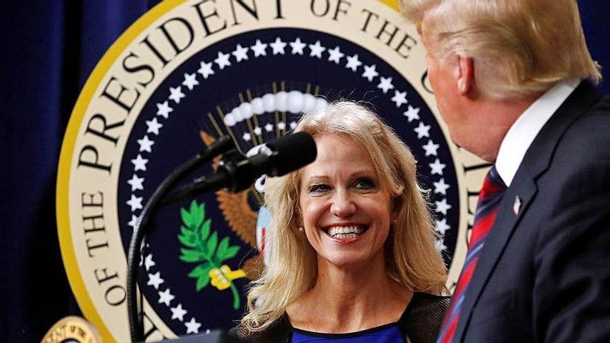 Donald Trump i Kellyanne Conway en un míting l&#039;any 2018