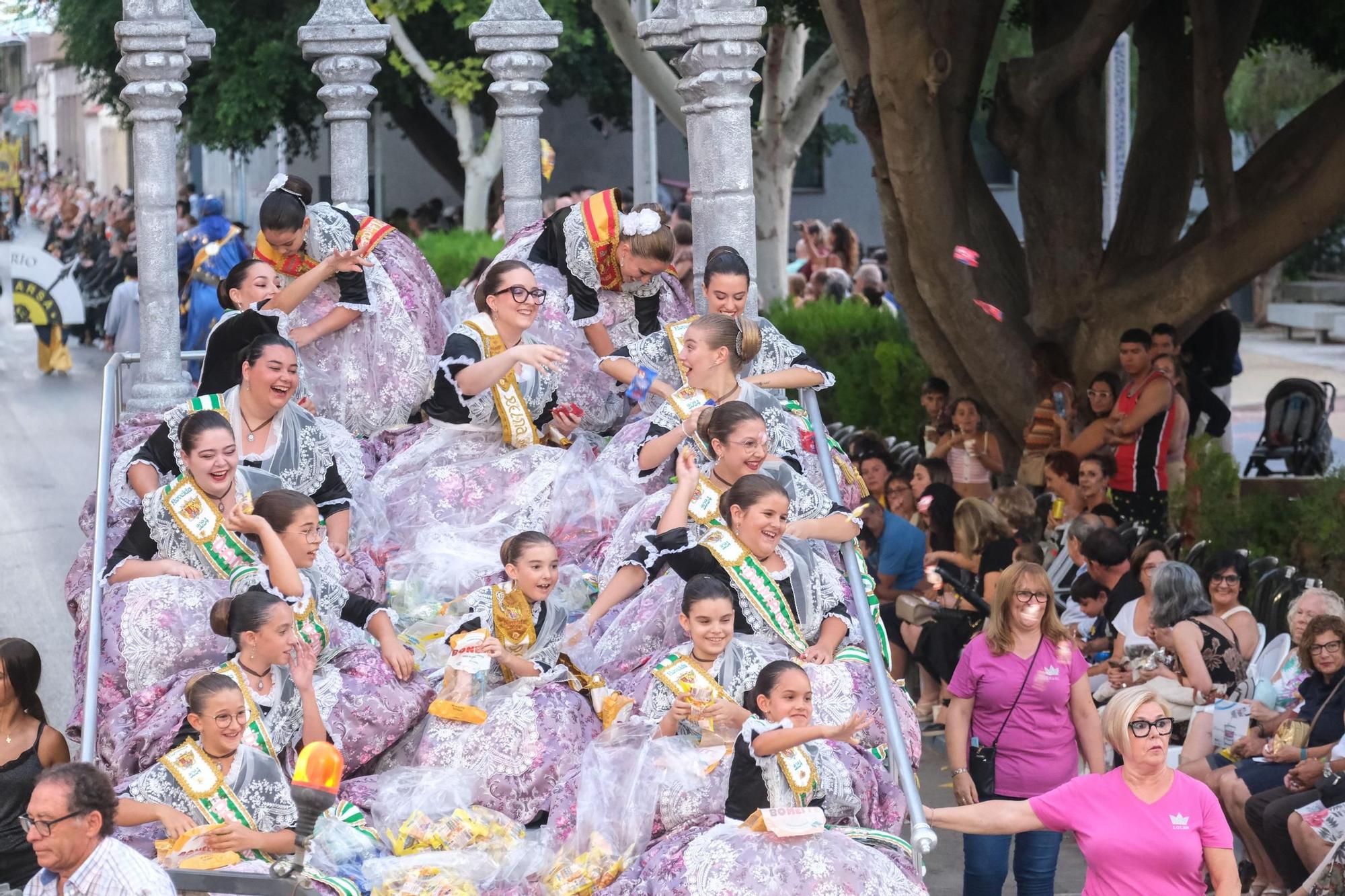 La Entrada Mora de las fiestas de Novelda, en imágenes