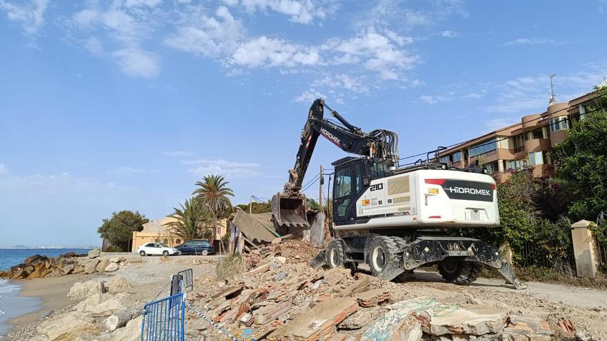 Adiós a una vivienda en ruinas en primera línea de playa de La Vila