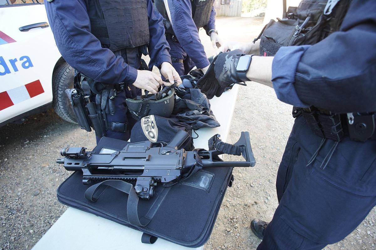 Així treballa i entrena l'ARRO dels Mossos de la regió policial de Girona