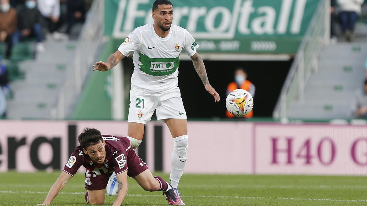 Mascarell, junto a David Silva, durante el Elche-Real Sociedad de esta temporada