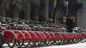 Una de las paradas del Bicing de la zona del Port Vell.