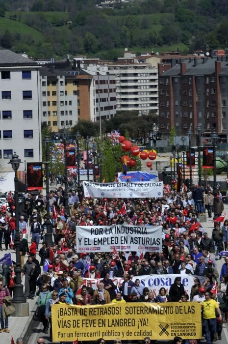 1 de mayo: Miles de personas se manifiestan en Asturias para reivindicar mejoras laborales