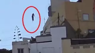 Ni Superman ni Tom Cruise: un funambulista sorprende a los vecinos del barrio de San José