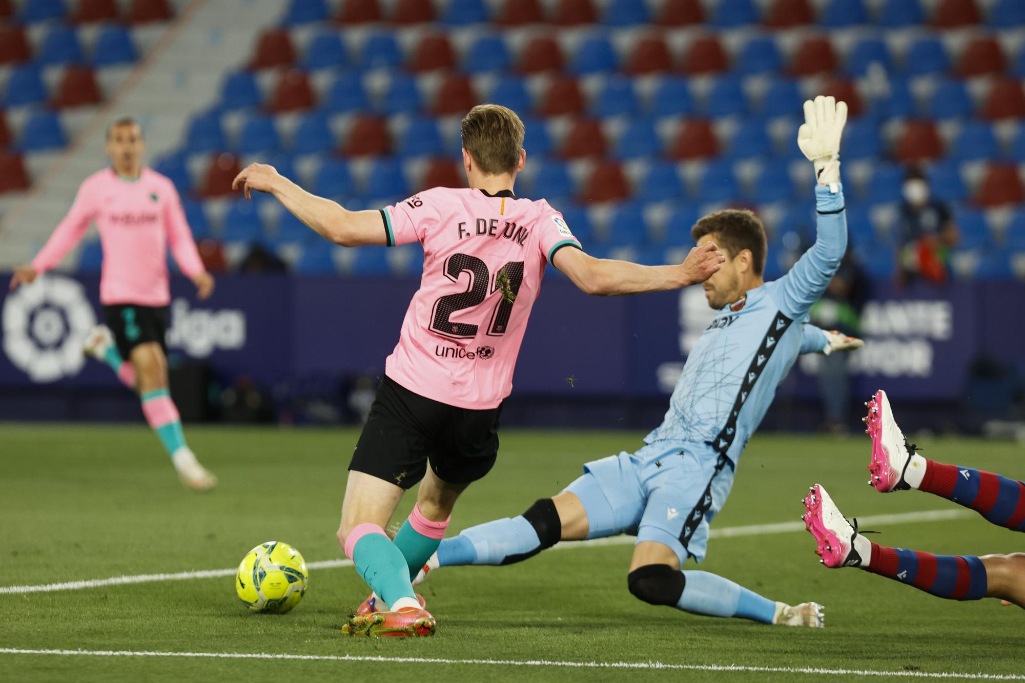 Las imágenes del empate entre el Levante y Barcelona en el Ciutat de València