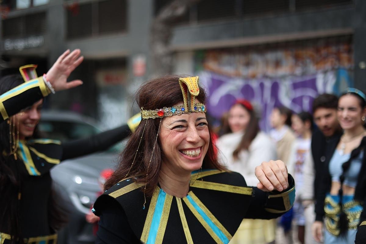 Búscate en las imágenes de la rúa de Carnaval de Ibiza