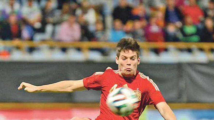 Jorge Meré, en un partido con los sub-21.