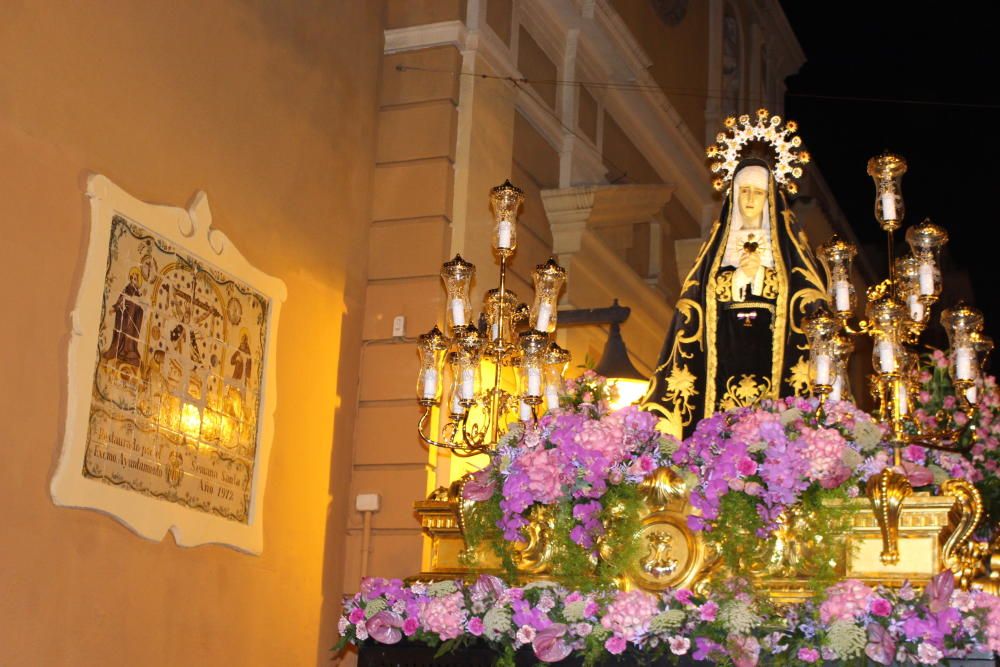 Procesión de la Dolorosa del Cabanyal con los Granaders de la Verge