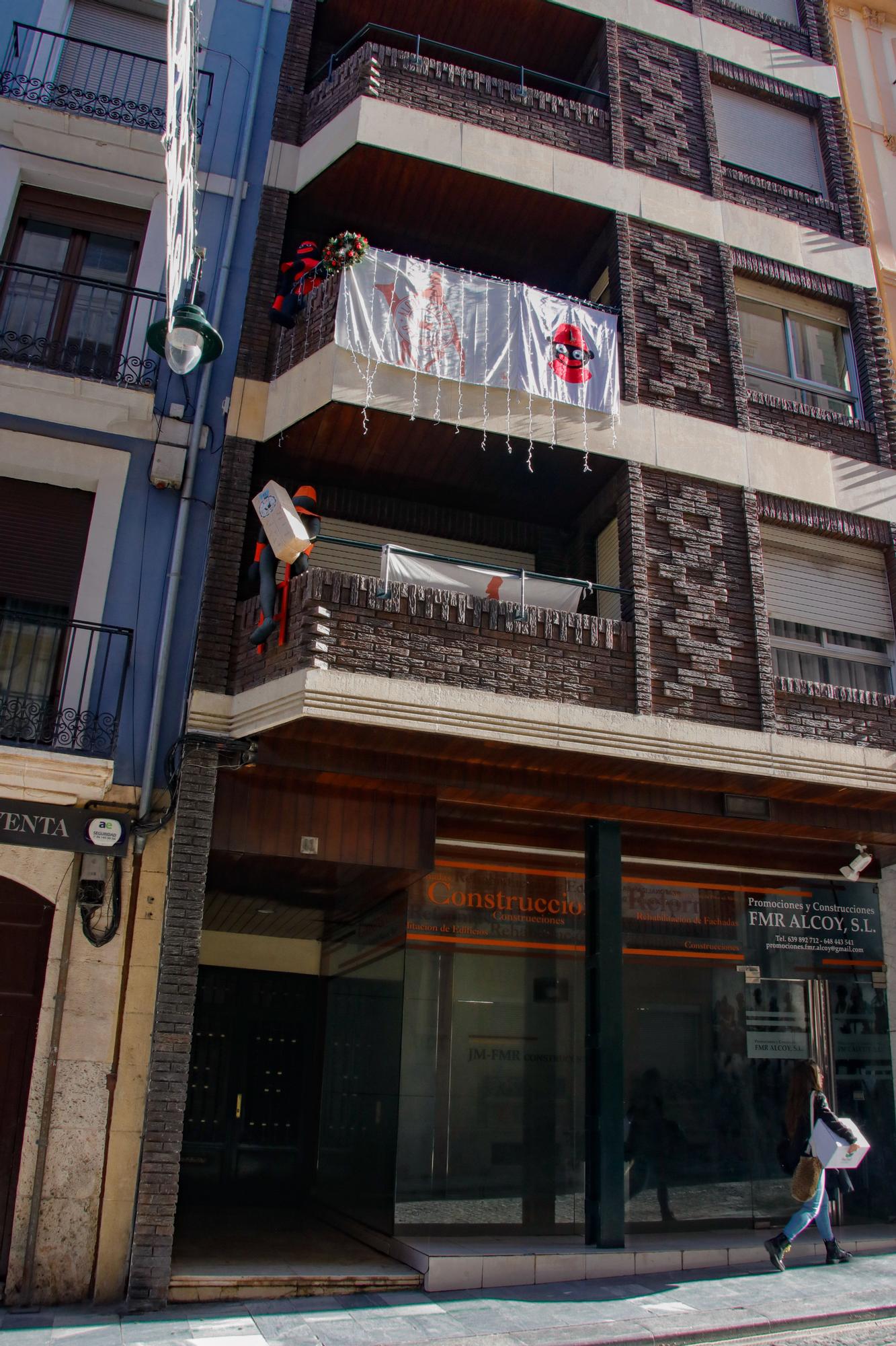 La Navidad se cuela por los balcones de Alcoy