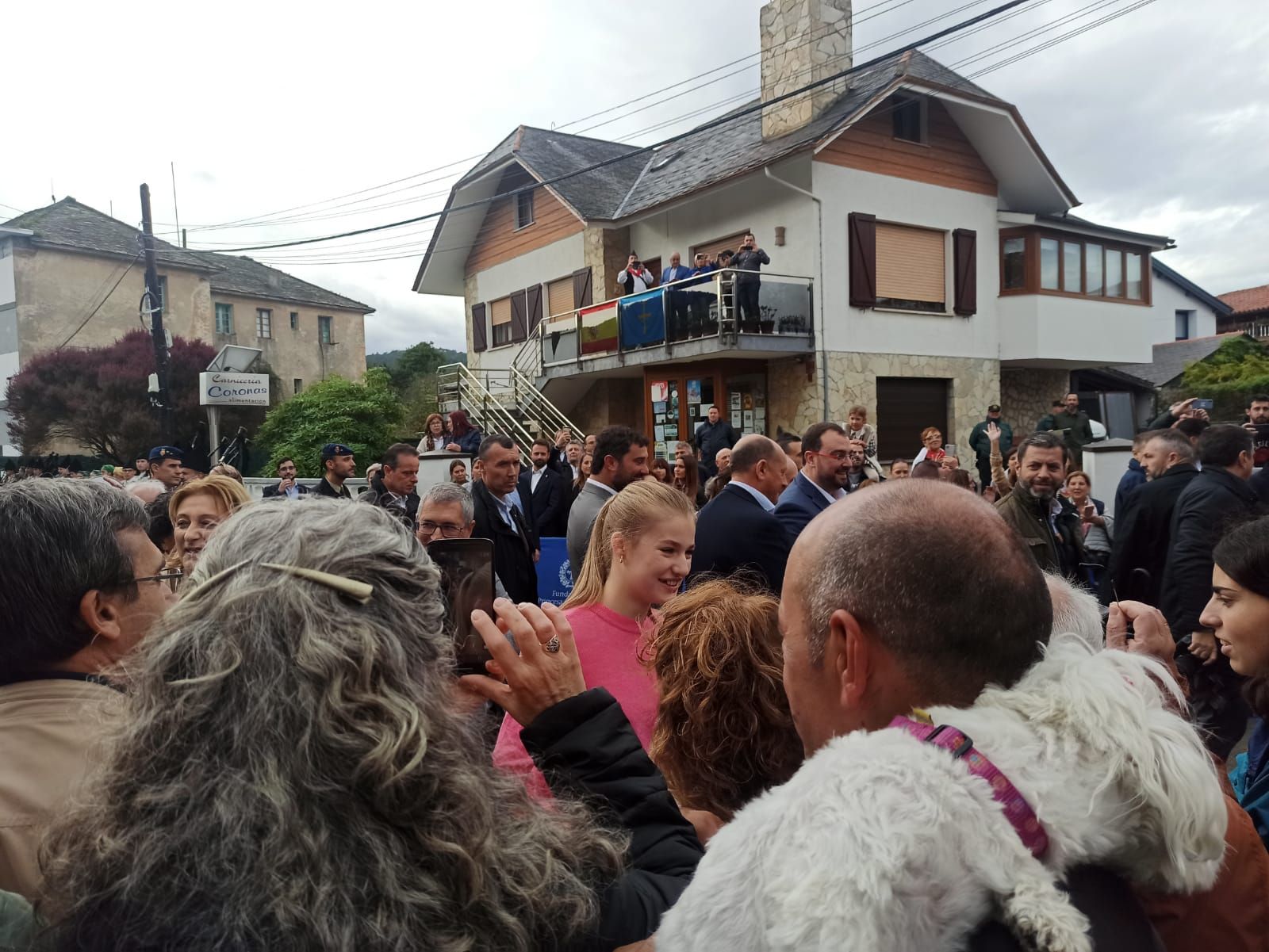 EN IMÁGENES: La Familia Real visita Cadavedo para hacer entrega del premio al Pueblo Ejemplar